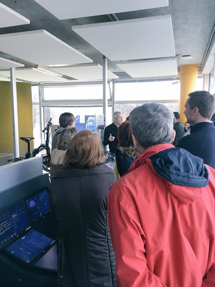 DesignSaclay's tweet photo. Visite en cours de l’expo #Obsdesign2018 pour les équipes du @CEAParisSaclay https://t.co/ucz0SJJ4zP