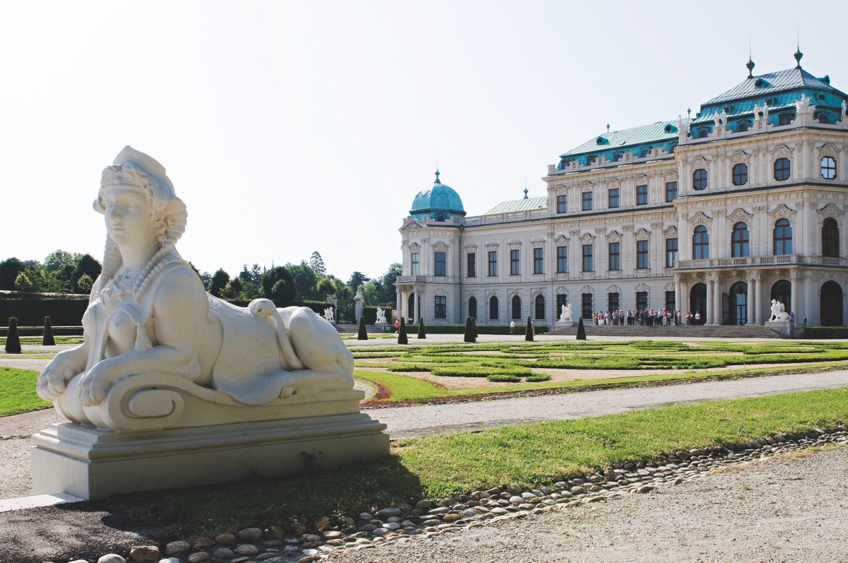 Belvedere Palace - the summer residence of Prince Eugene of Savoy and now the collection of Austrian #art dating from the Middle Ages to the present day
#Vienna #traveldiaries #travel #Europe #Easterneurope