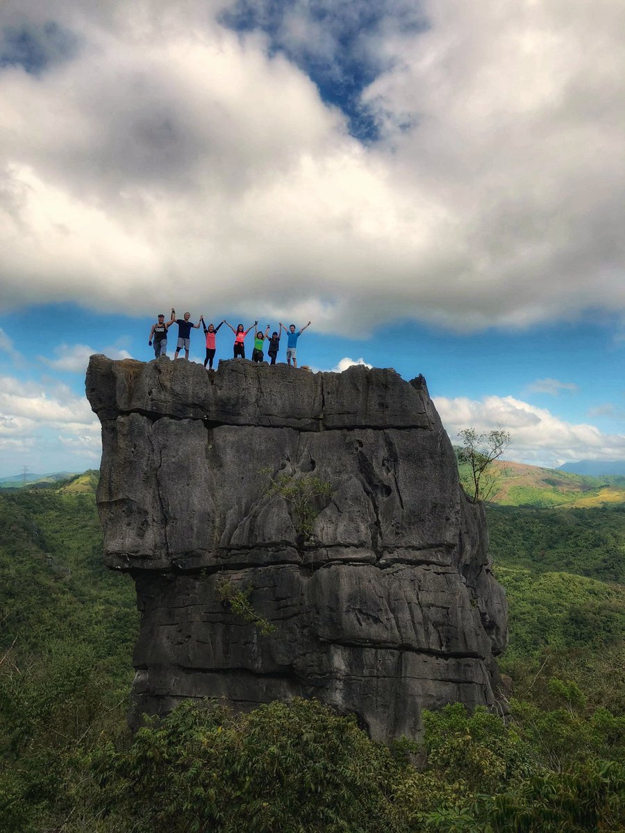 moreencregaspi's tweet photo. "It's a beautiful thing to have lungs that allow you to breathe air and legs that allow you to climb mountains."

#MtNagpatong #MountainPh https://t.co/jb7ZlqQ2qr