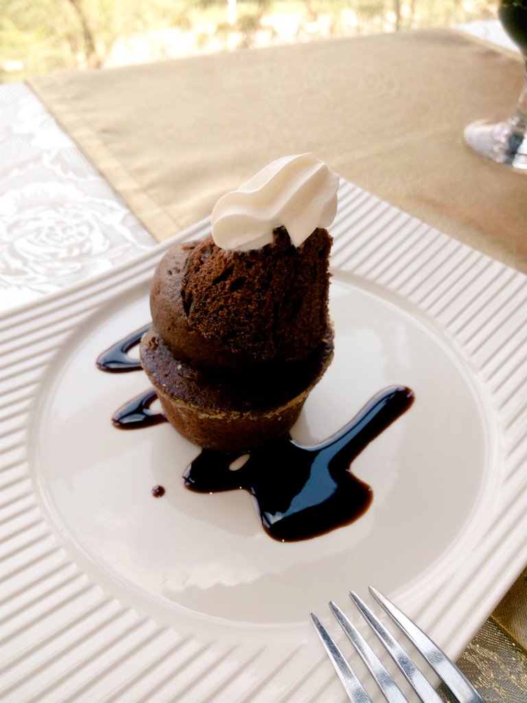 #lunchtime well spent #faireprice #lepichet #Kigali #Hospitality #asset <a href="/oscarkarekezi/">Oscar Karekezi</a> <a href="/albcontact/">Albert Rudatsimburwa 🇷🇼</a> #RwOT <a href="/johnnykayihura/">Johnny Kayihura</a> <a href="/RCBrwanda/">Rwanda Convention Bureau</a>