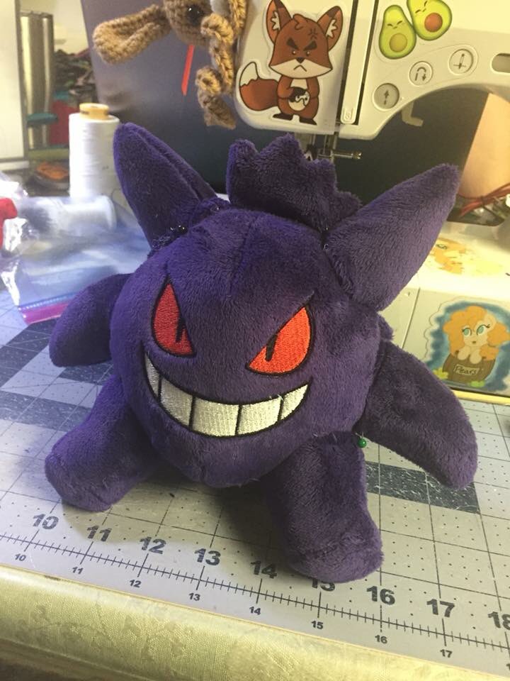 emberfallplush's tweet image. Gengar pokedoll for ConNooga :3 just a few more days! #gengar #gengarplush #gengarplushie #pokedoll #pokemon #pokémon #pokeplush #pokemonplush #pokemonplushie #pokemonplushies #plushies #finishedplushies #emberfall