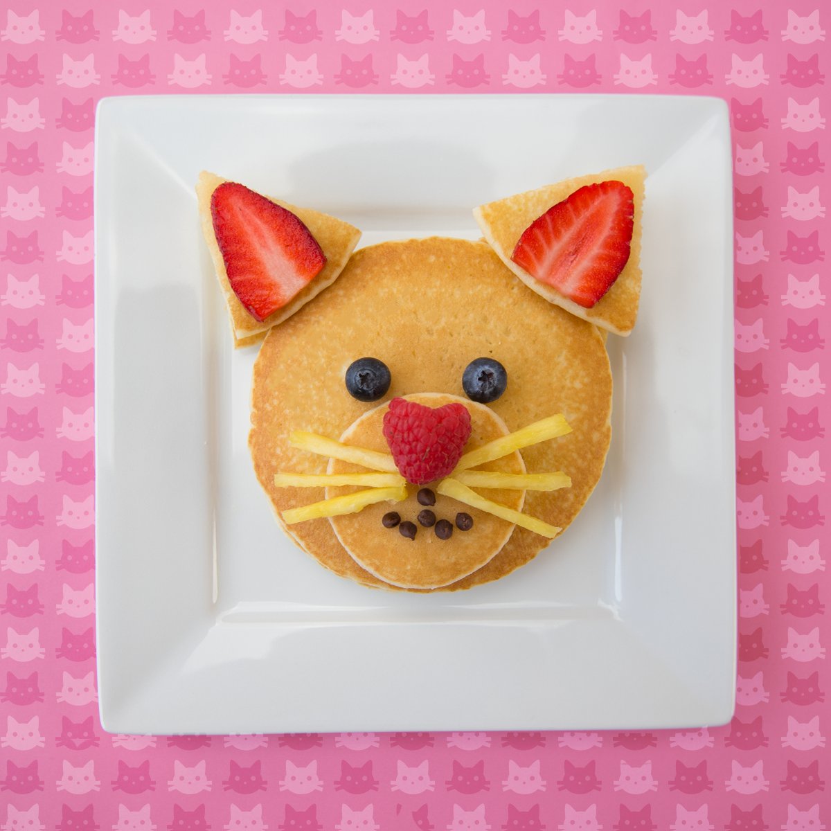 DWBpancakes's tweet photo. Yet another PURRRFECT pancake! Grab some fruit and celebrate your furry friends on #LoveYourPetDay!😻❤️ https://t.co/jahIfaVGh6