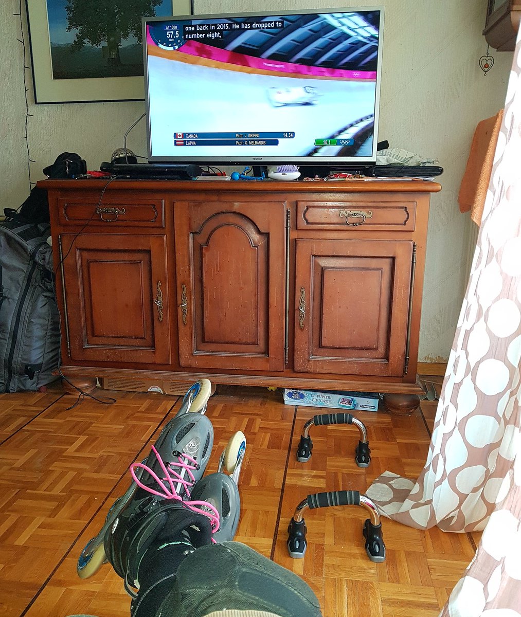 natanfreeskate's tweet photo. Preparing for Downhill , while watching Downhill π
#cadomotus
#twincambearings #inline_downhill #ilq9probearings #dualbox #inlineskating #inlinedownhill #rollerblades #inlinedownhillskates #inlineskate #inliner #inlineskating #patins #patinsinline #winterolympics2018 #bobsled https://t.co/f6u6zitTId