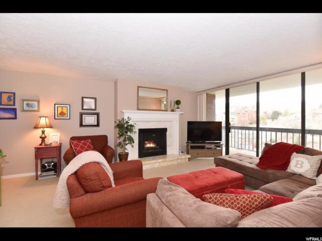 cdeanstokes's tweet image. Charming 2 BD/ 2 BA in Salt Lake City has a lot to offer. Call/text/DM me for info.  cpix.me/l/40790250