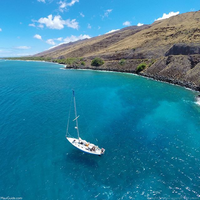 Maui's tweet photo. A perfect day on the water.  #Pali #Maui #Hawaii https://t.co/TvMXwtjJNE