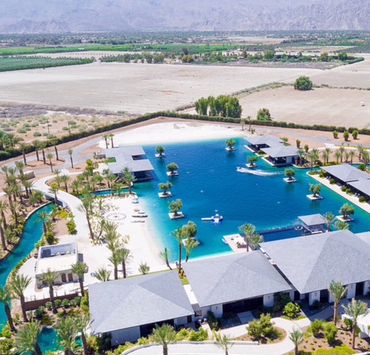 #padelbox court next installation #resort #PalmSprings #padelcourtusa #padelusa #bestpadelcourts