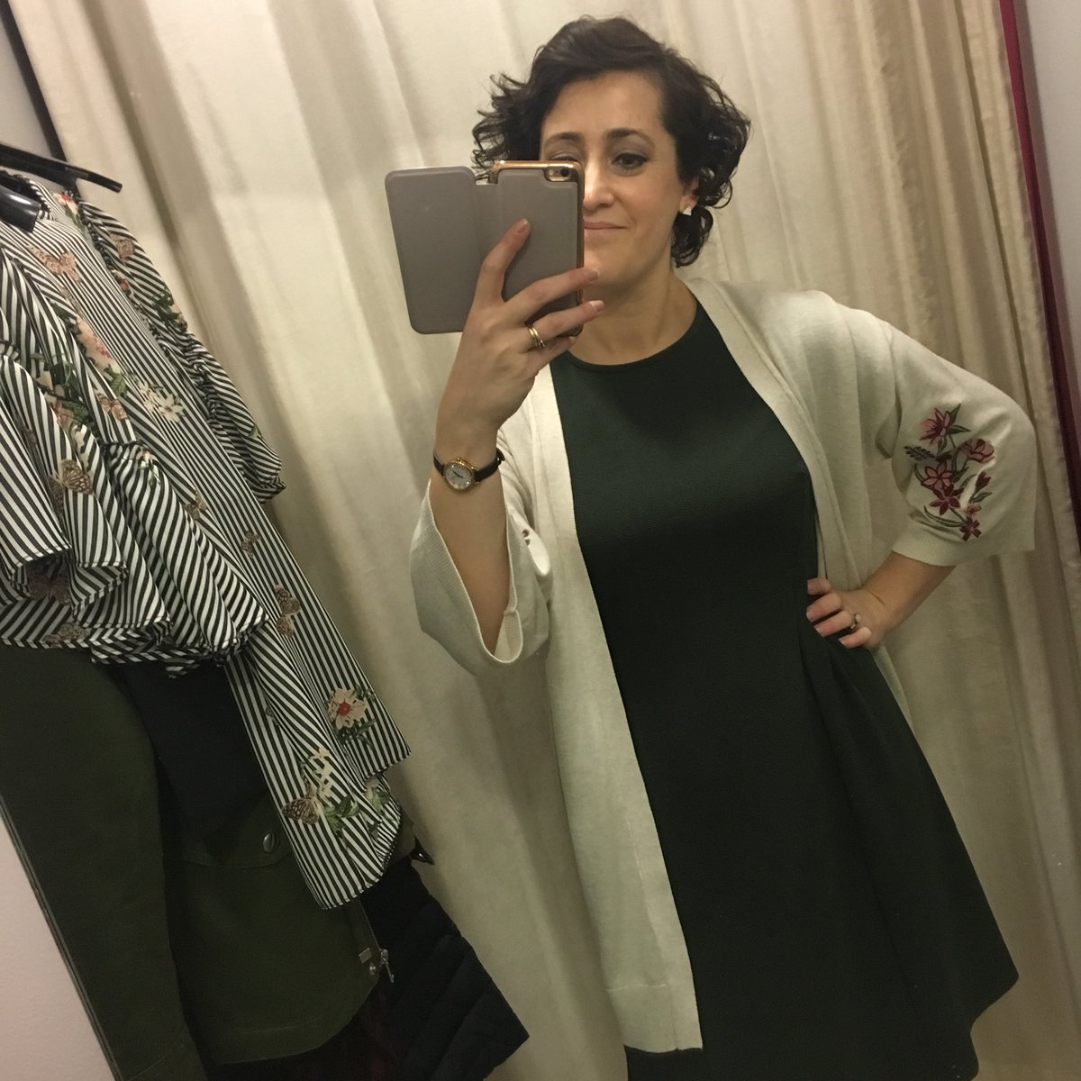 lainey_style's tweet photo. My favourite part of the week when I get to pop into local shops & play dress up 💃It's getting harder & harder to walk away leaving my finds behind though 😥 (poor me 😜)Today I paid a visit to @Dorothy_Perkins in Shaws Carlow #stylistpicks #PersonalShopper #wardrobestylist https://t.co/8ihC1Oqh0v
