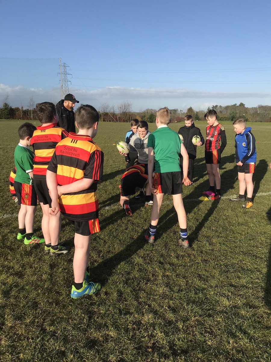 Abbey_CBS's tweet photo. @AbbeyCBSSport Yr8 rugby squad get extra training from Jonny Graham URFC before tomorrow’s regional competition https://t.co/jaoRXZ82E1