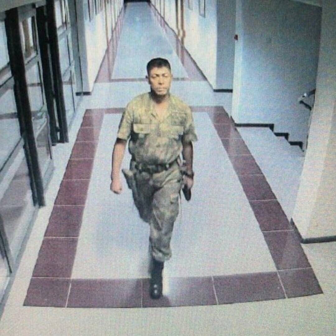 İyi ki doğdun aslan yürekli kahraman. Mekanın cennet, ruhun şad olsun... #ÖmerHalisdemir