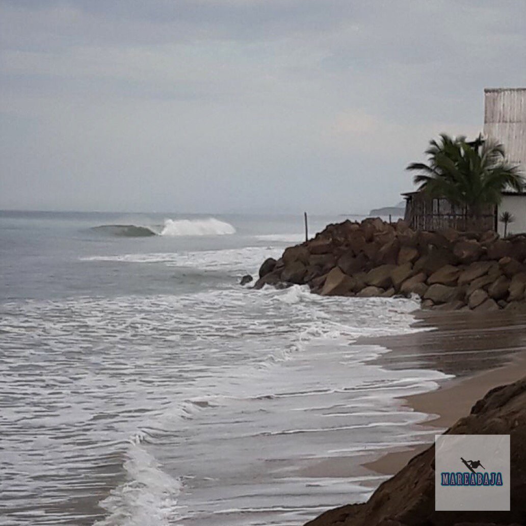 EcuaSurf's tweet image. #calinchoCAM reportado olas desde #Manglaralto 
#surfingEcuador #Ecuasurf #waves #olas Milton Suárez Byron Yagual