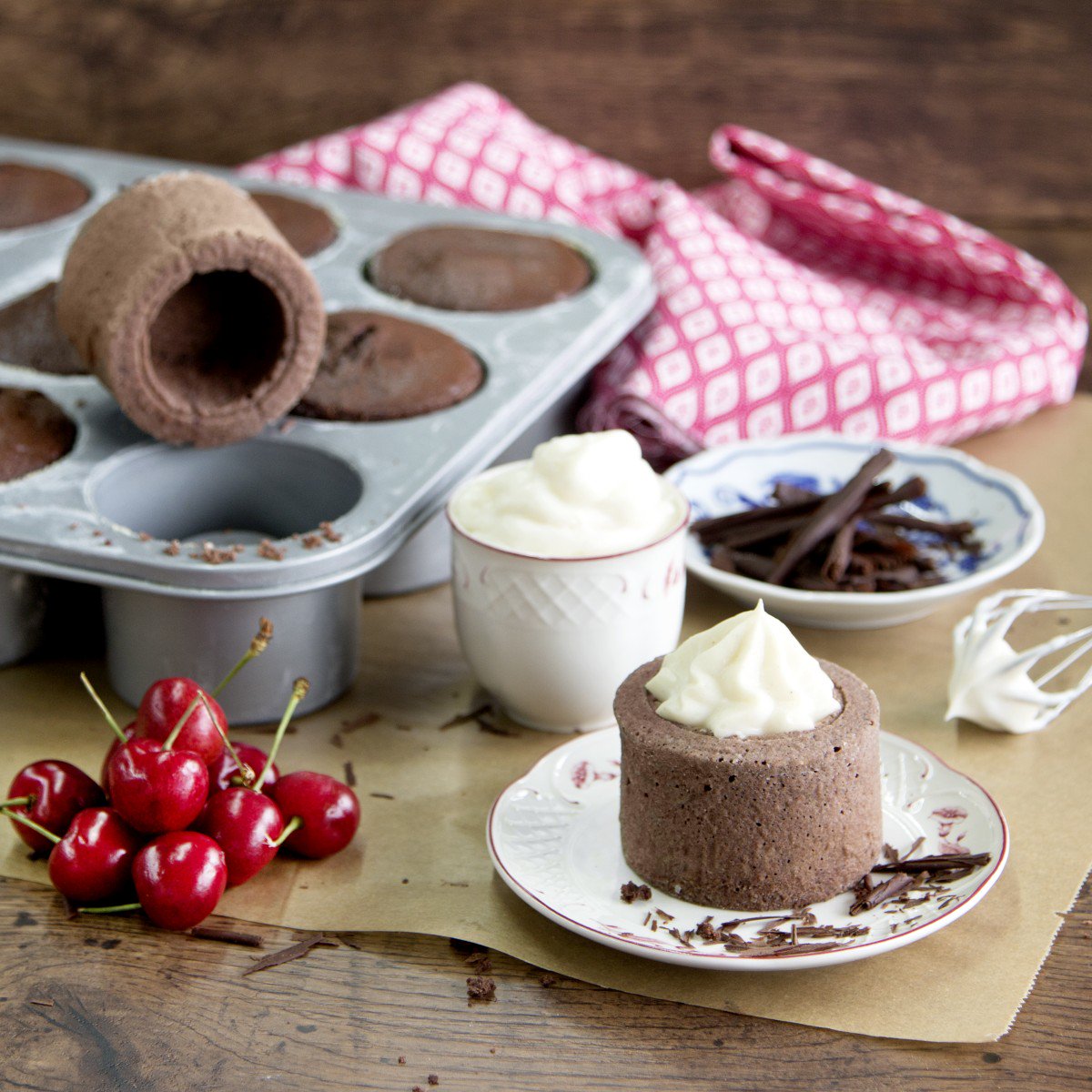 Greiner1794's tweet photo. Lust, etwas Neues zu entdecken? 👀  Dann schau bei uns im Laden oder auf Backwelt24 vorbei und entdecke die  neue "we love baking" -Serie, trendige Back-Neuheiten und praktische  Helfer für deine Backideen! 🍰  ➡️ https://t.co/GW4OprQYQU 

#backen #backenistliebe https://t.co/jekh3htSPz