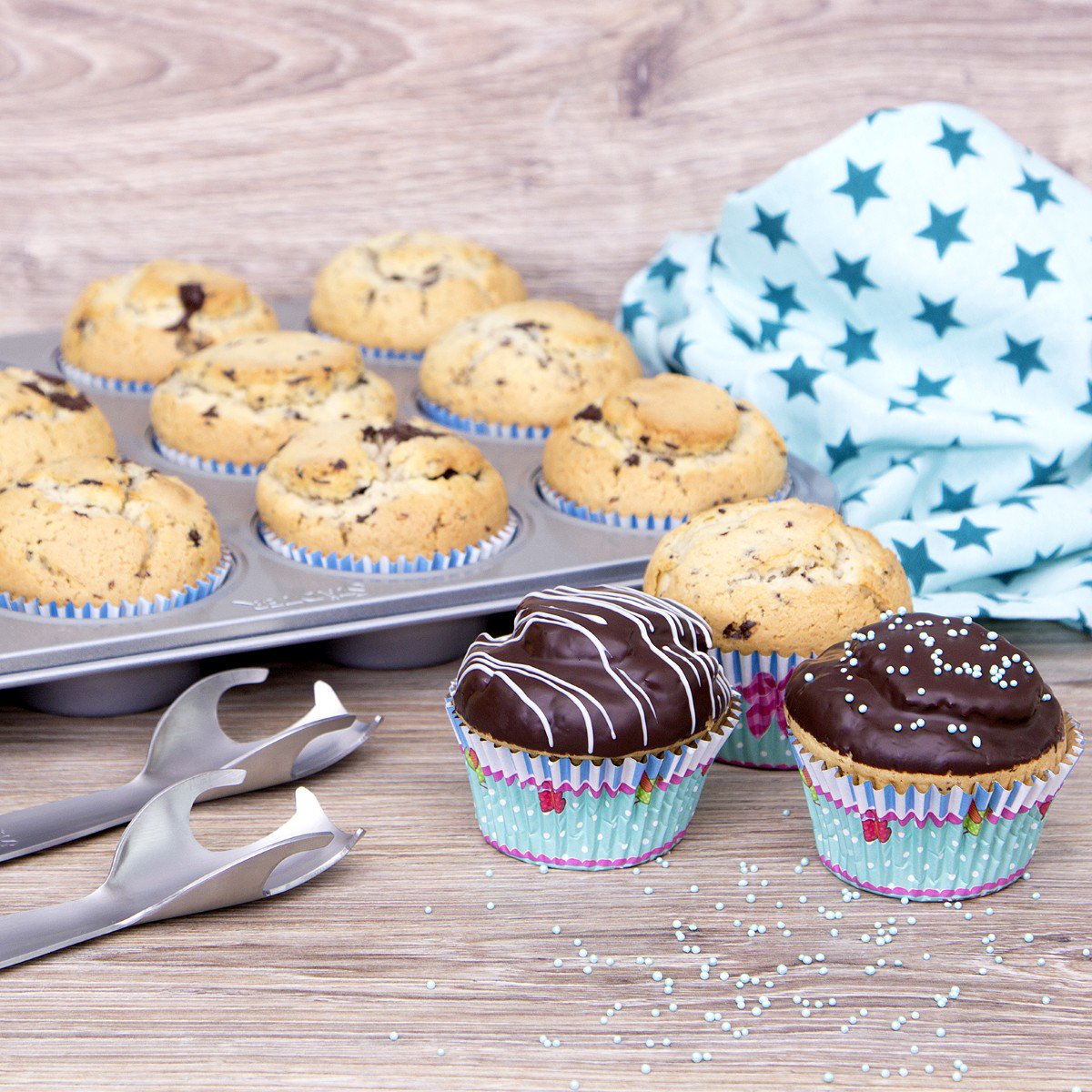 Greiner1794's tweet photo. Lust, etwas Neues zu entdecken? 👀  Dann schau bei uns im Laden oder auf Backwelt24 vorbei und entdecke die  neue "we love baking" -Serie, trendige Back-Neuheiten und praktische  Helfer für deine Backideen! 🍰  ➡️ https://t.co/GW4OprQYQU 

#backen #backenistliebe https://t.co/jekh3htSPz