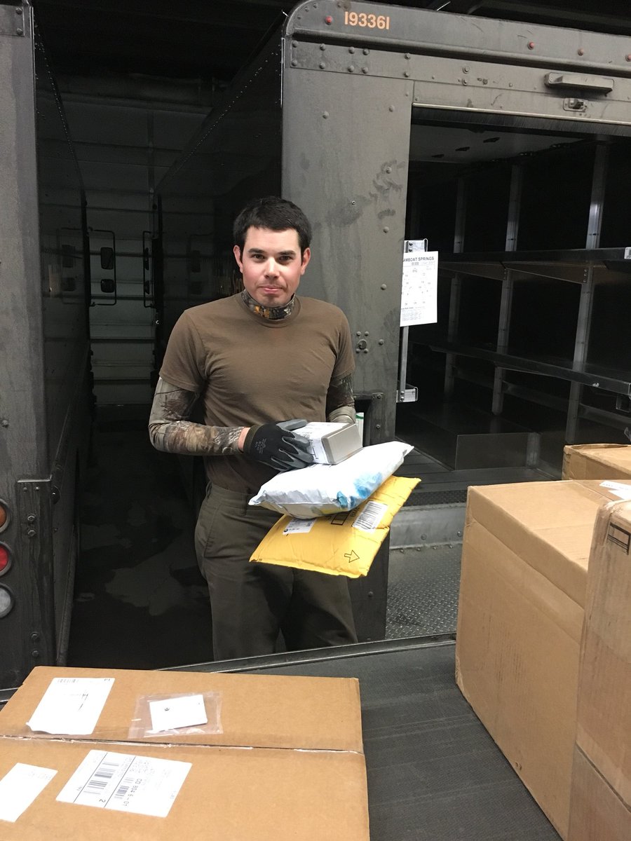 AlanBen91881930's tweet photo. Steamboat Springs driver Ryan Byrd was #CaughtSafeley carrying an optimum load in his Power Zone. Nice work Ryan! #DesertMTUPSers #gary_penaflor #kennethcherry26 #DarrenMooreDM https://t.co/WH7lTM82aT