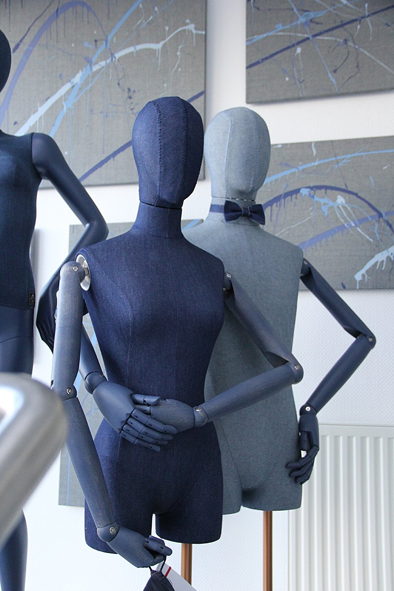 Virtumannequins's tweet photo. CELEBRATING THE SPRING COLOR SPLASH AT OUR HEADQUARTERS
Are you looking for some inspiration? #Denim covered torsos, anybody?
Make an appointment and visit us in our #showroom! https://t.co/YuhCXdSMYo #mannequins #visualmerchandizing #denimcoveredtorsos #articulatedarms https://t.co/KN5X51seGV