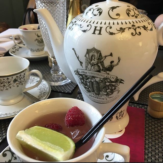 cuptearooms's tweet photo. Every day can feel like the weekend with our Sharing Cocktail Teapots! πΈ πΈ #drinks #cocktails #ginoclock #weekdaydrinks #sharingcocktails #fruity #friends #weekdaytipple #glasgow #merchantcity #edinburgh #teacup #teapotcocktails #hendricks #photooftheday #thingstodoinglasgow https://t.co/DSoWwhufNz