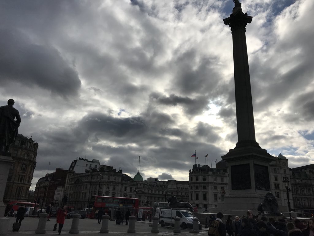 RT Did you know Merlyn Showering enclosures were used in some of the hotel rooms in the Hilton Hotel Trafalgar Square 🚿#feelthedifference #MyMerlyn #Merlynexperience @L2MediaLtd <a href="/kbbdaily/">KBBDaily</a> <a href="/simplerpr/">Simpler PR</a>