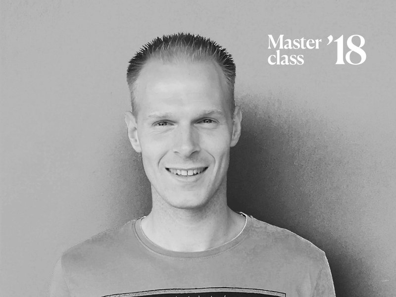 Tijdens DSA'17 zijn er 22 🏆 uitgereikt. Hoe win je nu samen met je team een award? Dat komt Lars van Maatwerk Online vertellen! Hij is al 10 jaar gespecialiseerd in online marketing, voornamelijk online advertising. Dit mag je niet missen!  👉 dutchsearchawards.nl/masterclass