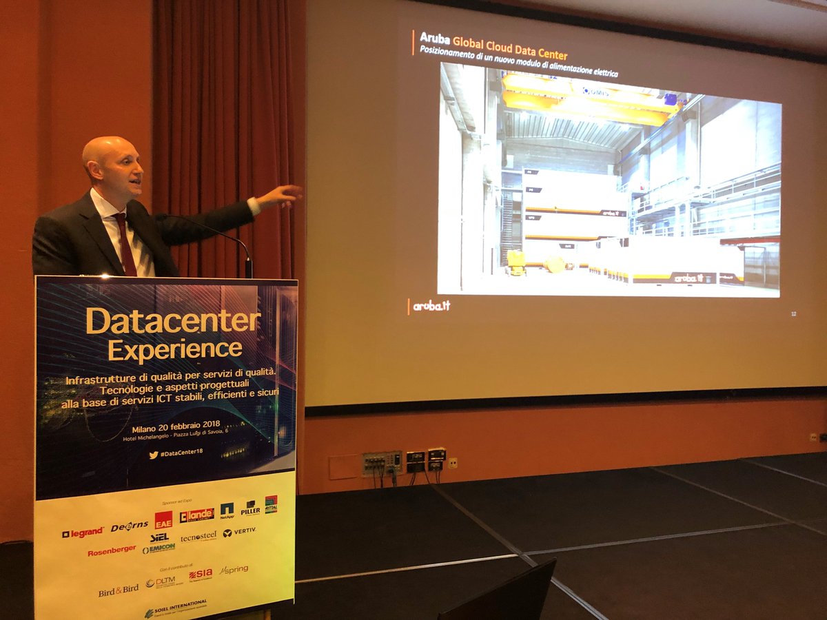 soiel_it's tweet photo. #DataCenter18 Global #Cloud #DataCenter: il perchè di un modello multi-modulare ed espandibile. Approfondiamo il tema con Marco Grassi, Aruba. @Arubait https://t.co/moT3Caw76X
