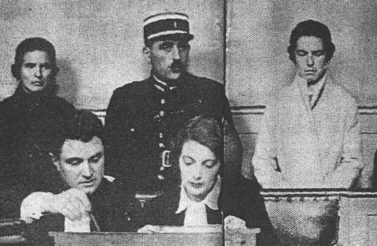 rantevouthanatu's tweet photo. Christine and Léa Papin were sisters who had an exceptionally close relationship and worked together in the same households as maids. It was while they were both employed by a retired solicitor, that they committed a brutal joint murder, killing their employer’s wife and daughter https://t.co/TKf34X0Yfo