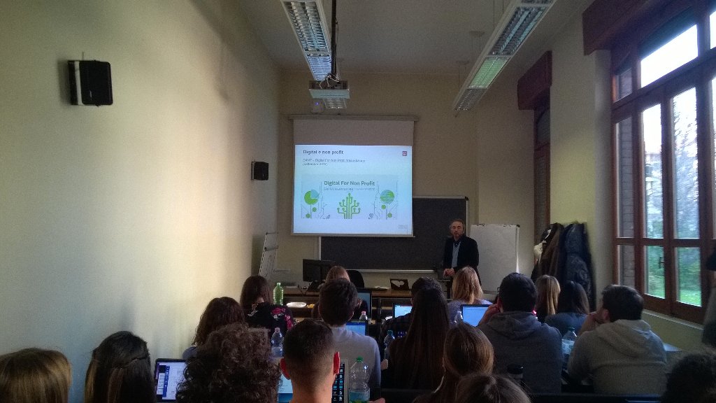 MussoPatrizia's tweet photo. Rendicontare? tema top x #nonprofit #digital Ne parliamo con @andytuit e allievi Master MKGTdigital @Almed_Unicatt https://t.co/Hf4oIpj9Ok