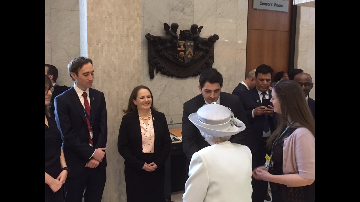 orodosanlou's tweet photo. An absolute pleasure to meet her majesty the queen! Unveiling a new charter for RCP for the next 500 years! #RCP500 #chiefregistrar #RCP #rcpl_trainees https://t.co/xD9q9W2ton