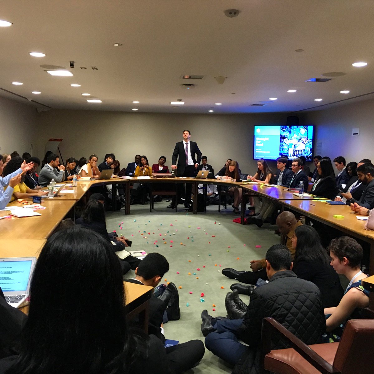 thoughtforfood_'s tweet photo. Proud to have led around 100 international participants from a first idea to #socialstartup at this year's Winter @YouthAssembly at @UN w/ our program manager @JYarnallSchane! Sign-ups are open for your disruptive idea: https://t.co/8DyQ9pW9fm 🌎#CoCreateImpact #TFFChallenge2018 https://t.co/HAm2zHnK7w