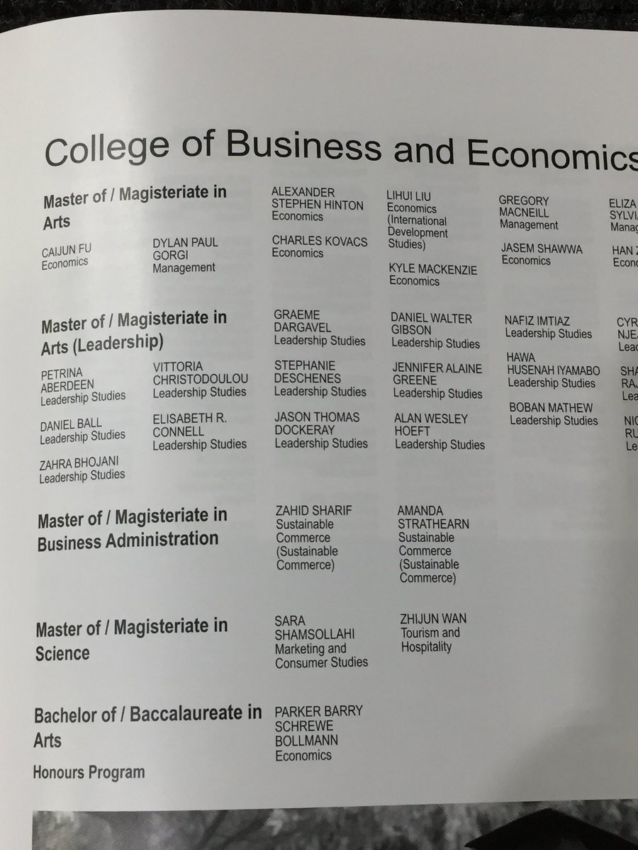 Anne_26362's tweet photo. Jason’s Convocation at the University of Guelph congratulations #foreveragrypgon #guelphgrad #proudparents https://t.co/QQdoMB0CGa