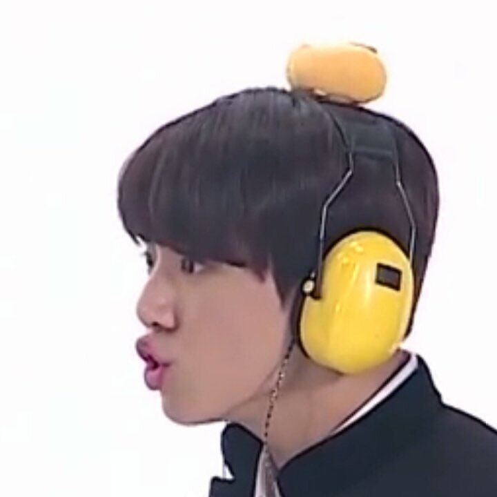hyungIines's tweet photo. noot                                noot https://t.co/OC8Be7OTIZ