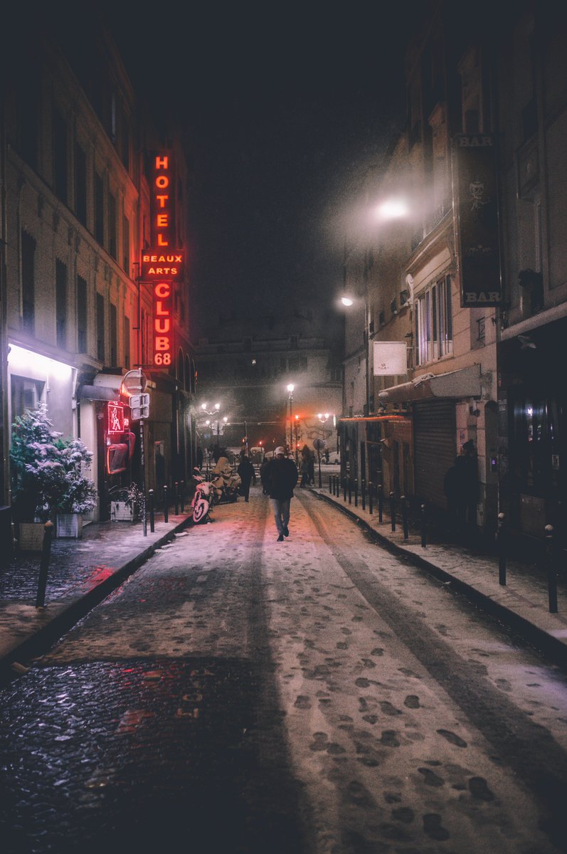 Justine_Magny's tweet photo. Bonheur = Neige Γ #Paris βοΈπ«π·
-
#Parisundersnow #Snow #Hiver #Parisneige #Parissouslaneige #Parisjetaime #Streetphoto #Light @ParisJeTaime @fubiz @CanonFrance @Paris @ParisZigZag @_LeBonbon @TravelVSCO @Doitinparis @VisitParisIdf https://t.co/XUnEPeKOtx