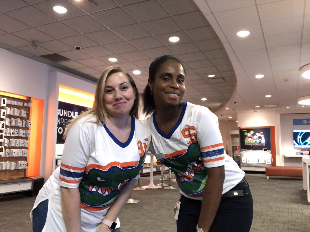 2lilscoops's tweet photo. 🐊and😄 #spiritweek #OneFLA @Northlake_PBG https://t.co/J2EYHWj8EQ