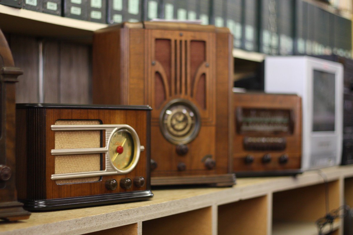FYLPrestore's tweet photo. Did you know that radios started to be manufactured using wood during World War I? Read more about the history of the wood cabinet radio on our blog post: https://t.co/EPH0hRuq8b #History #Radios #Blog https://t.co/V4M47UiYAY