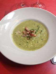 lePicotin's tweet photo. Découvrez la formule midi de la semaine, tout #FaitMaison avec #Amour
- Velouté lentilles vertes, lardons grillés 
- Pain perdu, sauce caramel, chantilly
https://t.co/WvuhHtYNR7
Pensez à partager et à réserver !
#Restaurant #Paris12 #Bistrot #Gastronomie #FoodPorn https://t.co/ue0et8lD0T