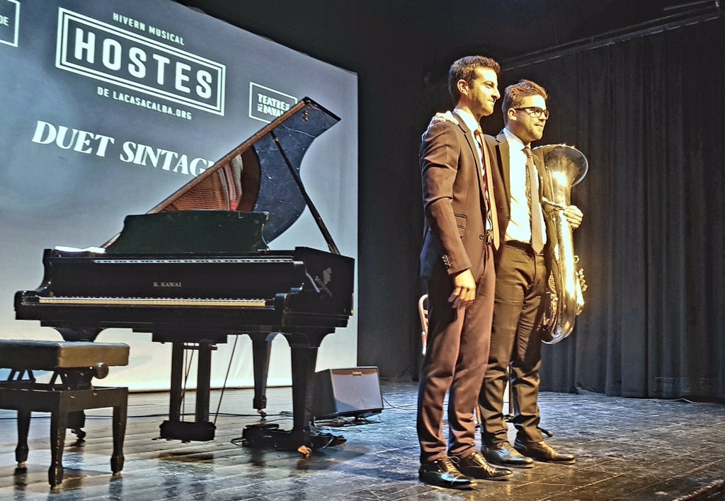 duetsintagma's tweet photo. Algunes fotos del nostre pas per #Hostes al @TeatreRavalG presentant #WinterreiseProject https://t.co/OCV72JBdG6
