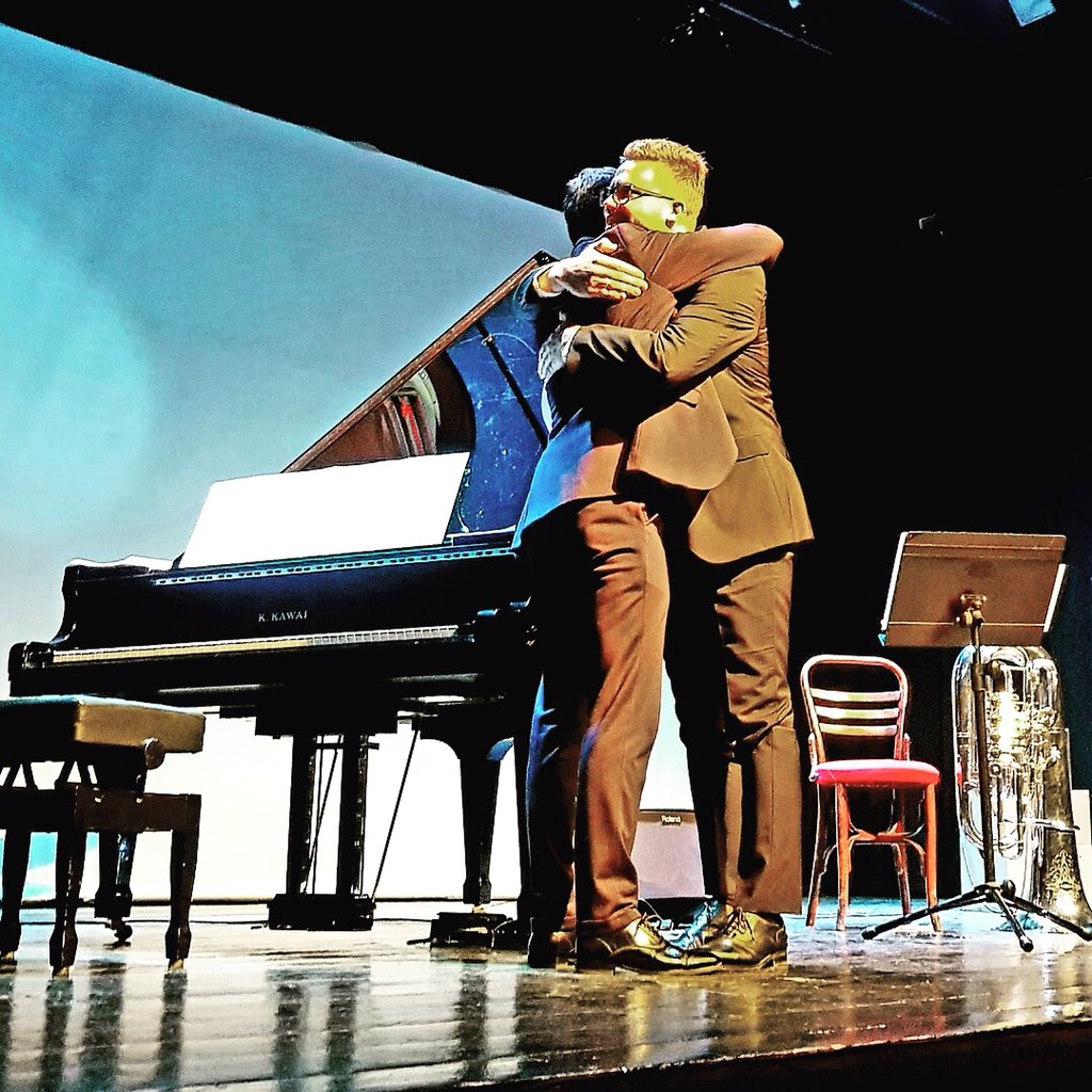 duetsintagma's tweet photo. Algunes fotos del nostre pas per #Hostes al @TeatreRavalG presentant #WinterreiseProject https://t.co/OCV72JBdG6
