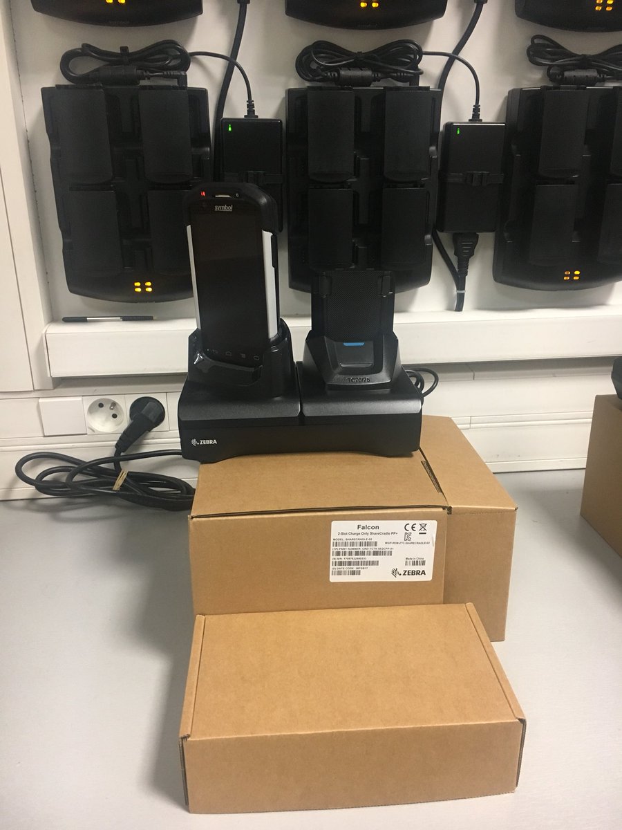 cm_solutys's tweet photo. Mise en place avant la préparation de 90 #terminaux #TC75BH @ZebraTechnology par l’équipe « Préparateur Technique » de @Solutys @ep_solutys https://t.co/4GODLpQS10