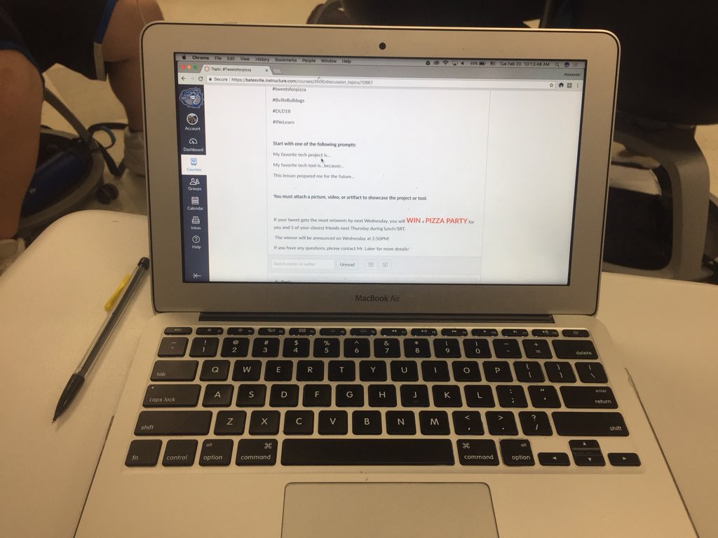 thatduderoth's tweet photo. My favorite tech tool is my laptop because it opens up learning opportunities. #tweetsforpizza #bvillebulldogs #DLD18 #INeLearn https://t.co/z0sZLtRwKl