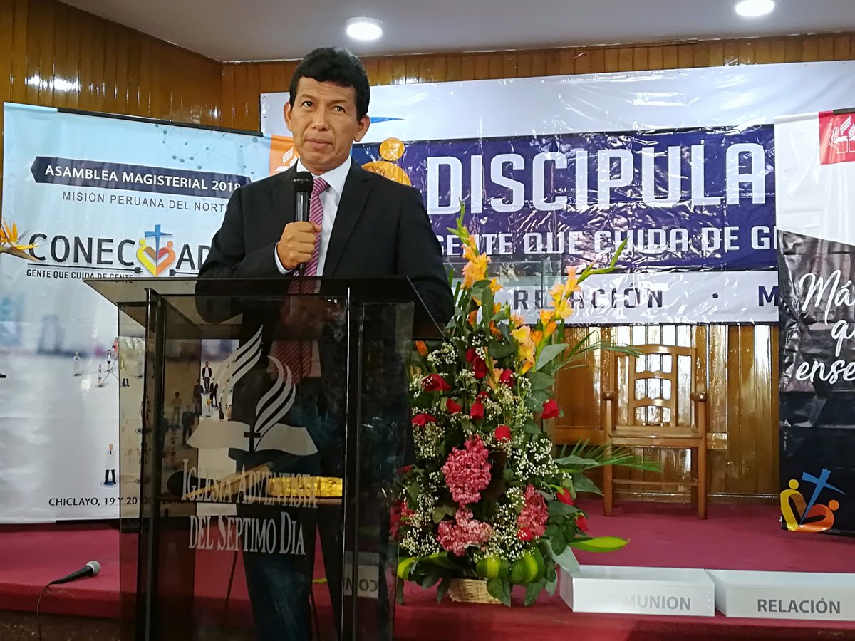 FSOPLAPUCO's tweet photo. Líder de la Educación Adventista @chzleroy de la @ASEA_NORTE da a conocer los lineamientos del #ProEna y la ruta pedagógica 2018 https://t.co/cYwIVgtNgX