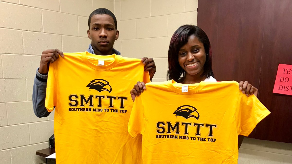 USM_Alex's tweet photo. @SouthernMiss 💛’s @GermantownHS Mavs!!!! #GoingGold #chooseUSM https://t.co/yHQ3Cm9x96
