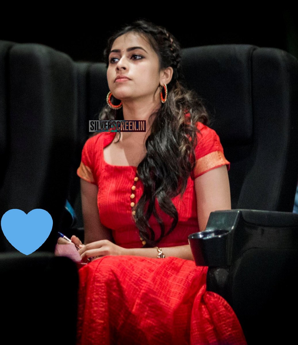 pradeep_cbi's tweet photo. #myTiny💌4my @SDsridivya 👑
everywhere her face
is charmy😜
every time her thinking,
creamy😘
wonder world is coming,
dreamy🌸
lov💙 around is draging,
plenty💞
where is she? where she is?
where is my dream girl👑?
searching her,
my heart💙 is where..✍️
~°~
#itsmyinfinite💞 https://t.co/5V6Py5jR7o