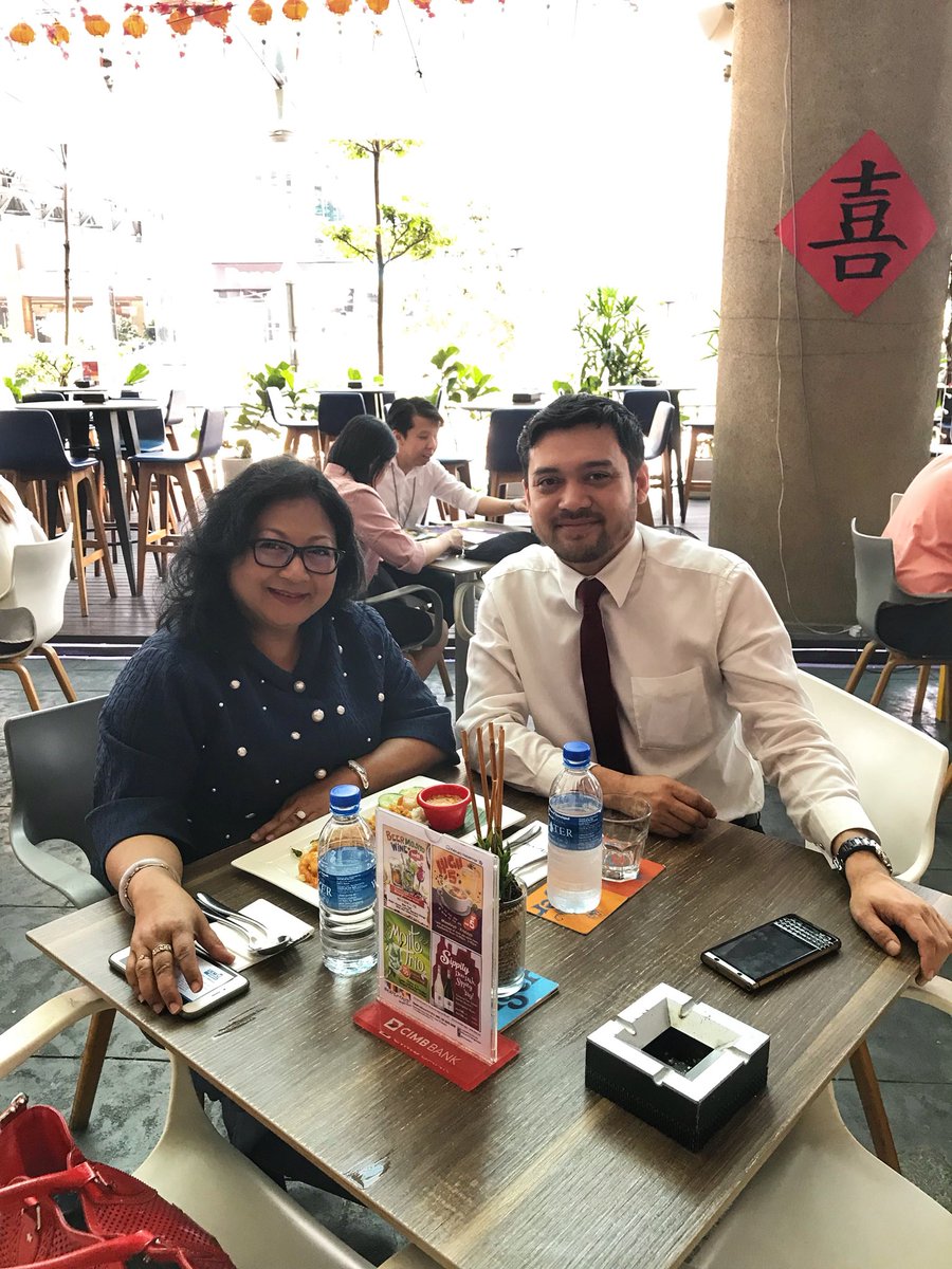 aafaizli's tweet image. Quick lunch catch up with Zainora Zainal, Pengarah CIDB Wilayah Persekutuan keeping abreast with the industry #UEMEdgenta #InfraServices #PROPEL #CIDB