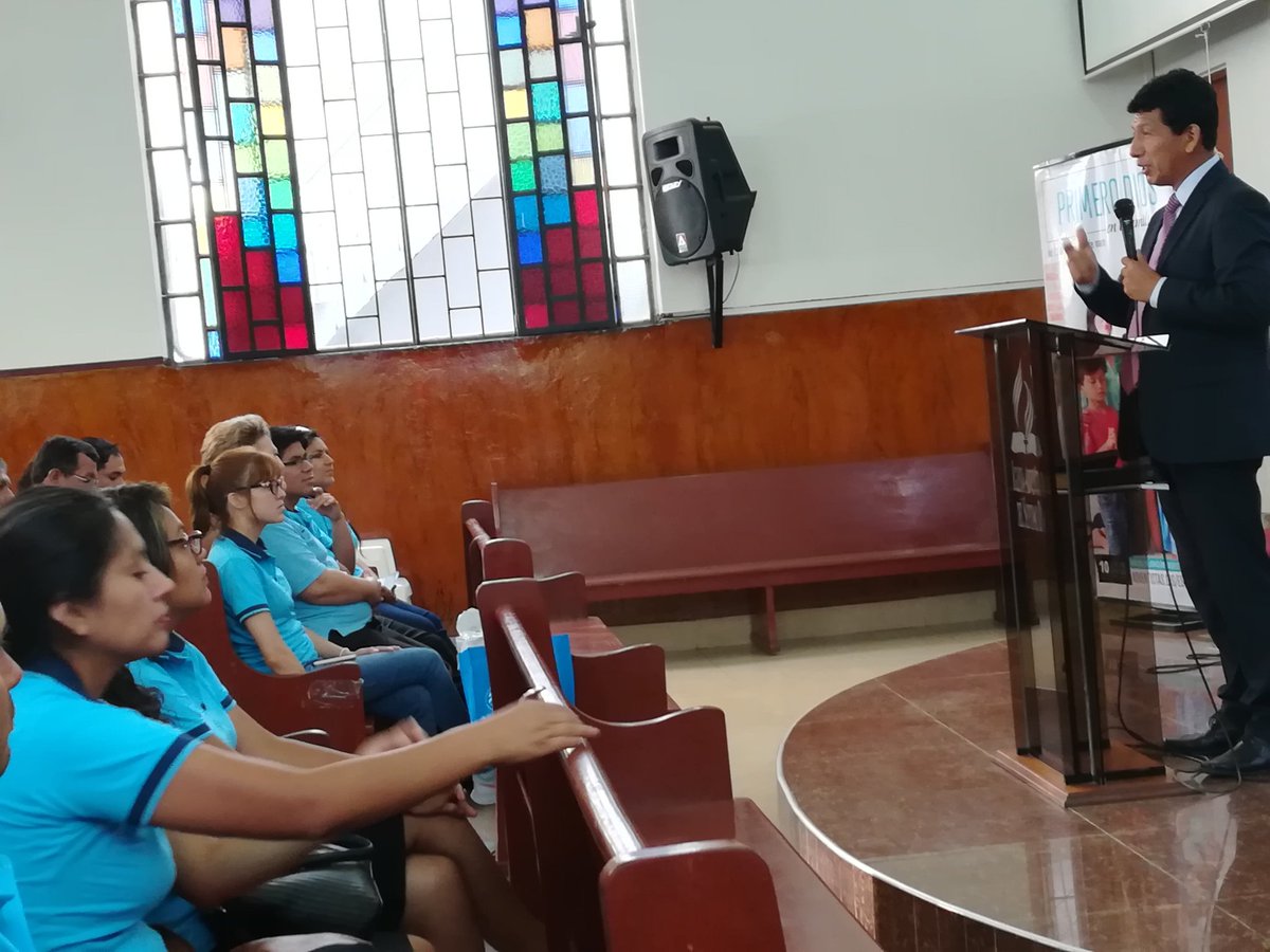 FSOPLAPUCO's tweet photo. Líder de la Educación Adventista @chzleroy de la @ASEA_NORTE da a conocer los lineamientos del #ProEna y la ruta pedagógica 2018 https://t.co/cYwIVgtNgX