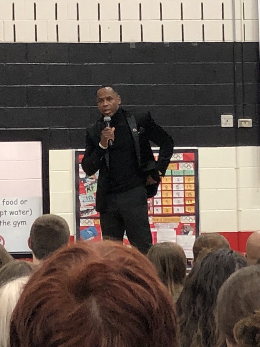 Mr_JGonzalez's tweet photo. โEvery student is a study of one.โ Thank you @docspeaks for these motivational words this morning!! #D100PD https://t.co/h4XPSgE4Dt