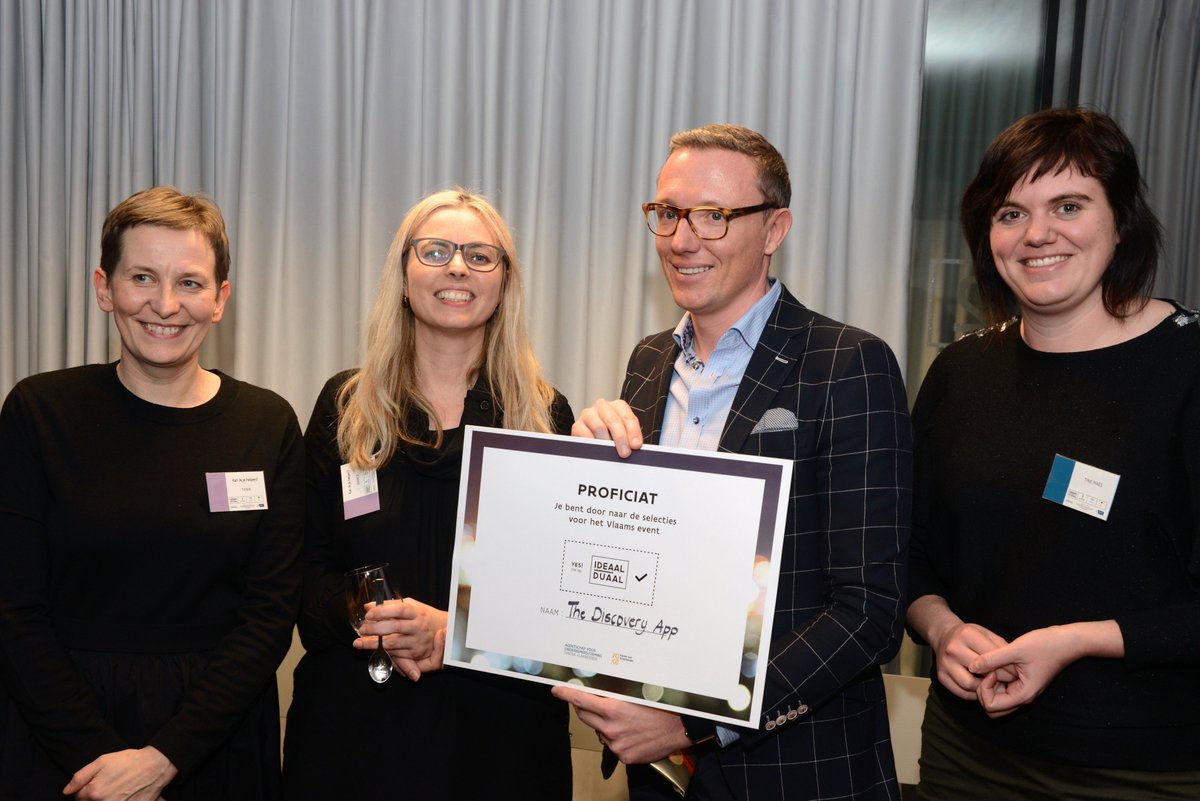 VokaWVL's tweet photo. #Duaal #Leren is voor #Voka dé onderwijsvorm van de toekomst. Op #IdeaalDuaal ging @UnilinGroup gisteravond met de eerste wildcard lopen! Proficiat @nickleenaert ! #virtualreality #syntravlaanderen #wedstrijd #Vlaamse #finale https://t.co/nBDnhehO5F