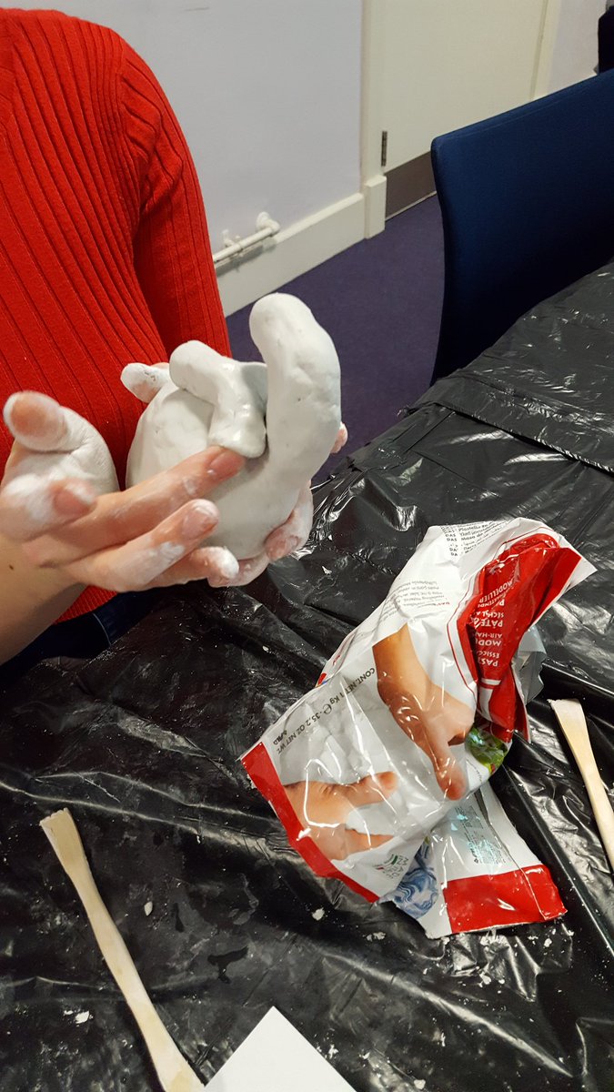 ArtbeatEd's tweet photo. Starting to create some fantastic clay hearts! @UoE_FCL #FCL18 #artbeated #hearts #mattersoftheheart https://t.co/7SE6hqUxnL