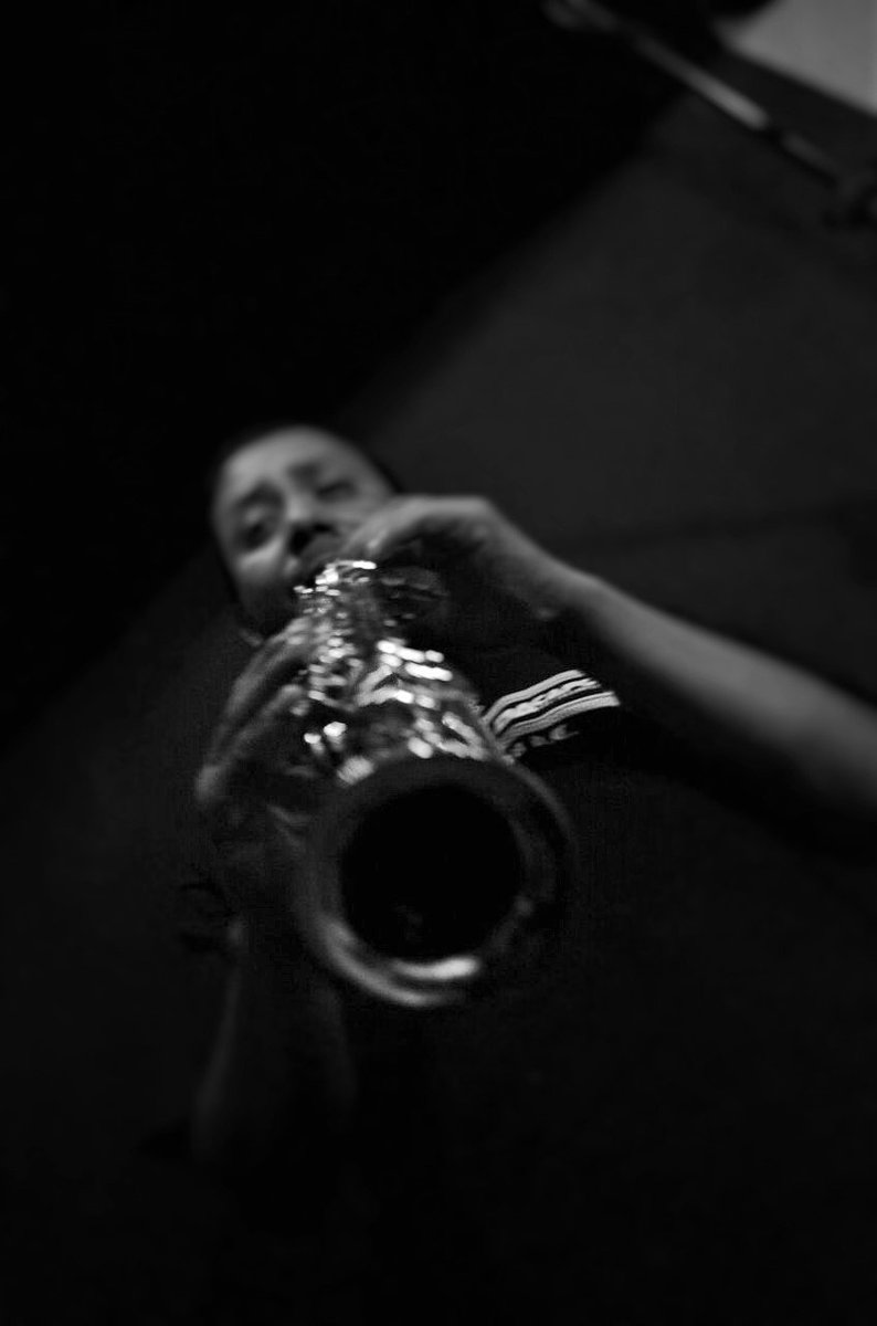 DaCapo_Sax_Ens's tweet photo. #Sax_Soprano: José Mondragón
Egresado como clarinetista del COMEM, logró puestos como: clarinete 1° de la OSJEM, maestro de clarinete de la OSEAB. Estudió sax en la CDMX con Adolfo Diaz Rincón y logró integrarse a los grupos “Jazztoy” y #DaCapoSaxEnsamble, en la ciudad de Toluca. https://t.co/Mcu3MmMdDR