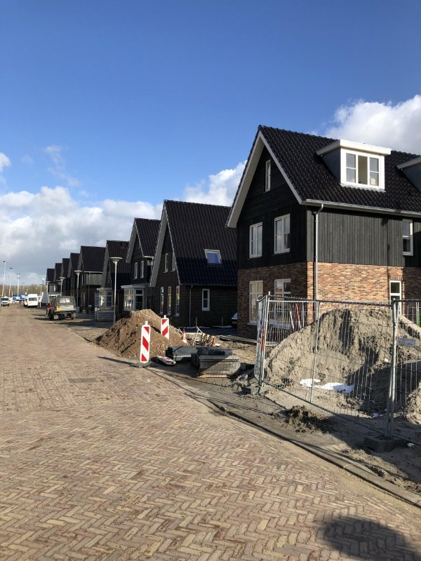 thuisinbouwen's tweet photo. #Nieuwbouw 28 #woningen @GemDiemen : 1e woningen opgeleverd. Overige woningen in ruwe en afbouw fase. #Ontwikkelaar @bpd_nl #bouwpartner #botvdham #ontwerppartner @brummelhuis038 https://t.co/4ppjPkiKiF