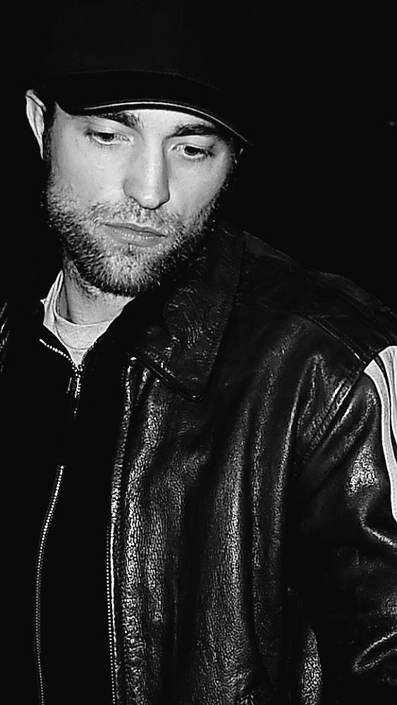 socalmom2four's tweet photo. #LondonRob ❤️🇬🇧❤️ https://t.co/ktxWKkSxO4