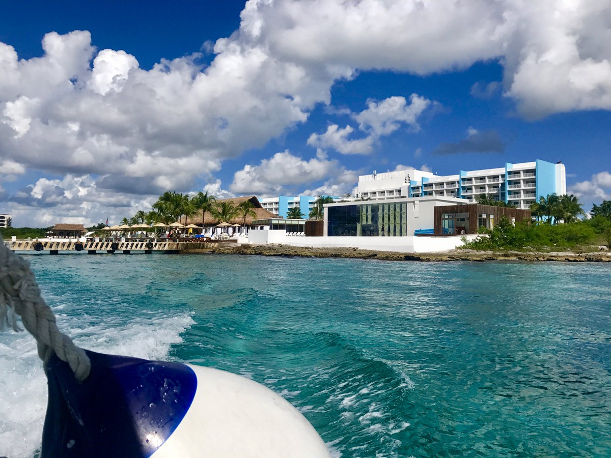 ¡Tenemos todo listo para que vivas una experiencia inigualable! #ExploreanExperience #ExploreMore ☀️🌴