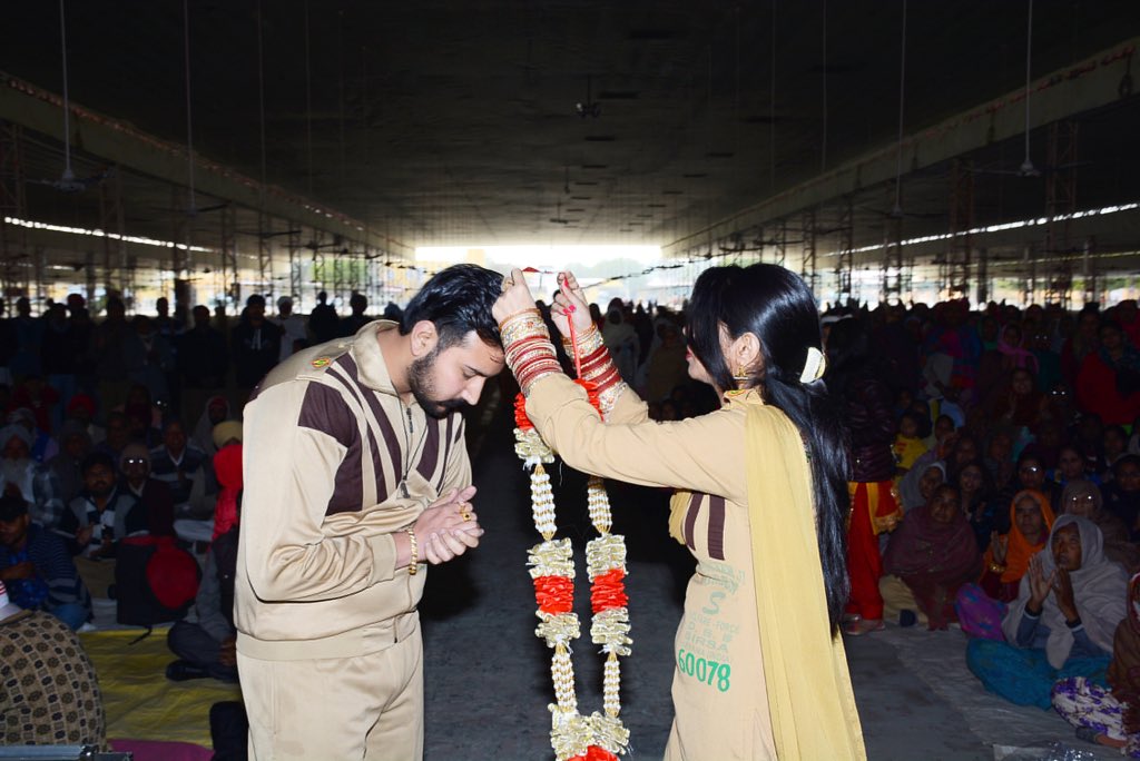 sony0025's tweet photo. Thank you so much pita ji @Gurmeetramrahim keep blessing on us .. love u pita ji .. hmesha tuhade charna nal Jude rahiyea ji https://t.co/PxSoJfaOMa