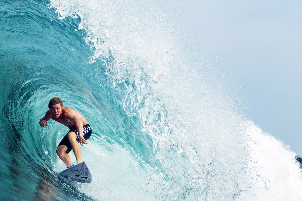 QuikBrasil's tweet photo. Vá fundo, mas não tire o olho da saída.

🏄: @kaelwalsh https://t.co/gjmCx8GcqU